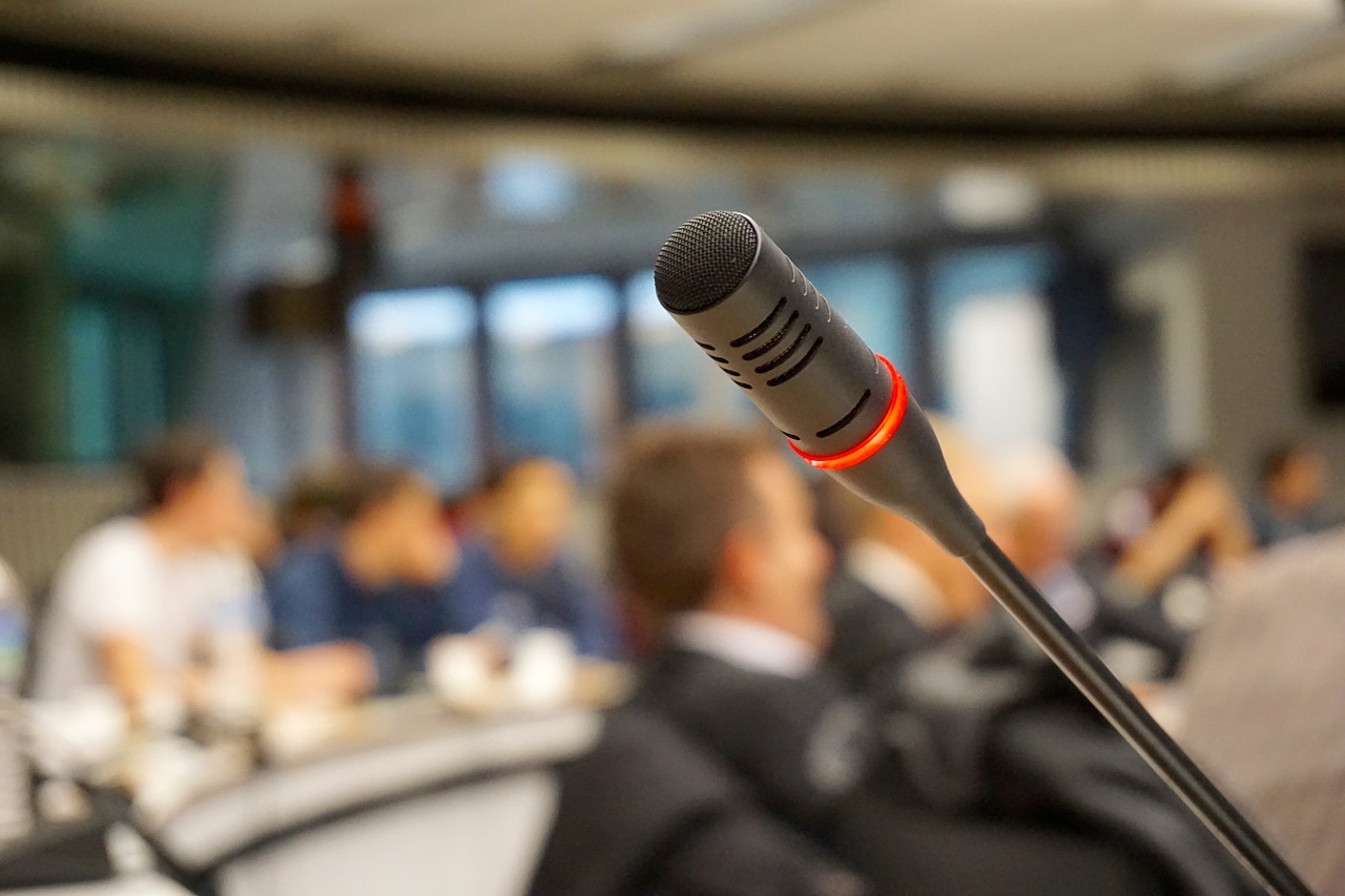 Konferensmästare cécile zakine advokat